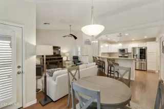 Photo #3: 6299204 Listing