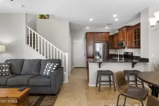 Photo #5: 6299540 Listing 