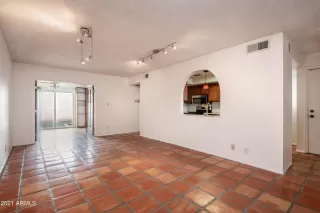 Photo #6: 6299596 Listing