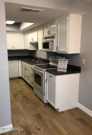 Photo #4: 6299617 Listing