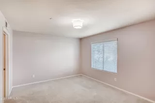 Photo #5: 6299904 Listing