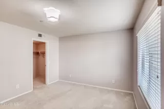 Photo #6: 6299904 Listing