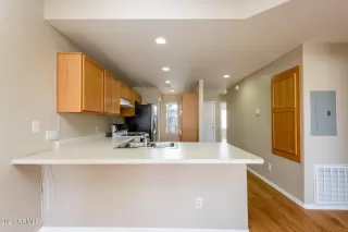 Photo #4: 6300149 Listing 