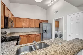 Photo #4: 6300614 Listing 