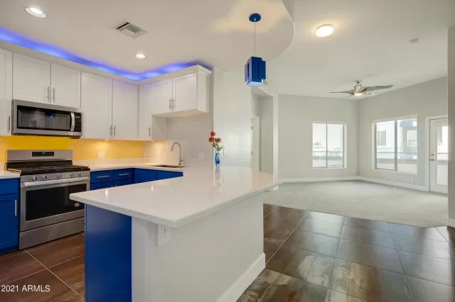 MLS: 6300749 Condo For Sale