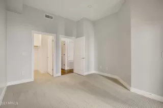 Photo #6: 6300749 Listing 