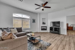 Photo #4: 6300753 Listing