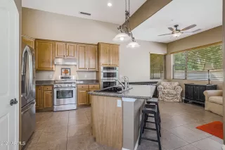 Photo #6: 6300766 Listing