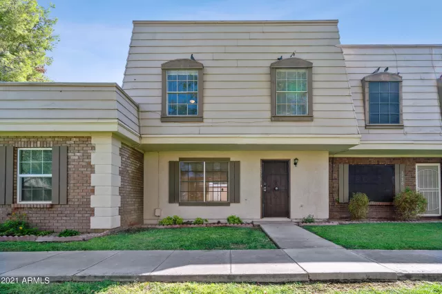 MLS: 6300788 Condo For Sale