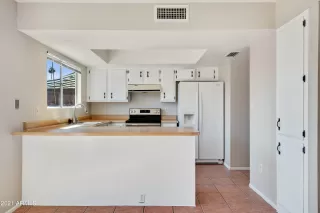 Photo #6: 6300788 Listing 