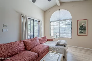 Photo #4: 6300861 Listing