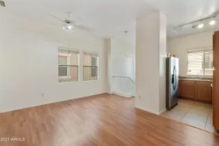 Photo #5: 6300882 Listing