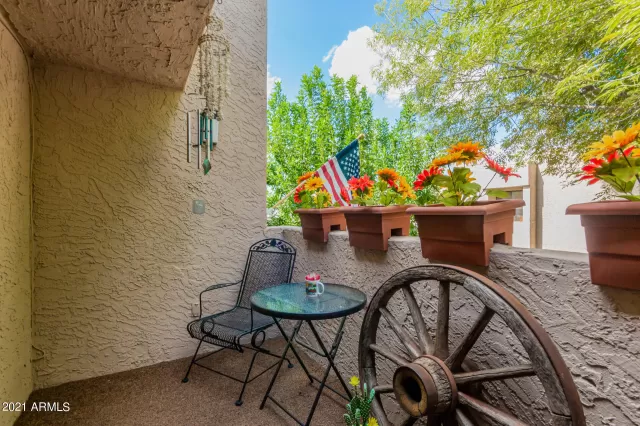 MLS: 6300937 Condo For Sale