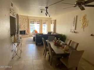 Photo #5: 6301001 Listing