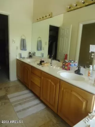 Photo #6: 6301001 Listing