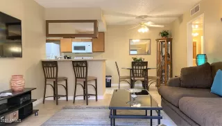 Photo #1: 6301092 Listing