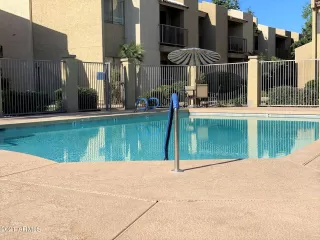 Photo #6: 6301092 Listing