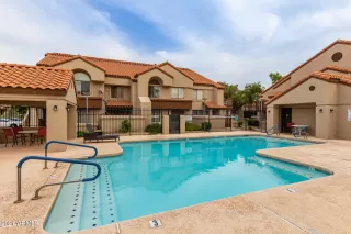 Photo #4: 6301350 Listing