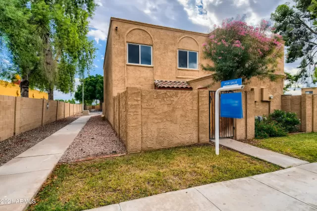 MLS: 6301433 Condo For Sale