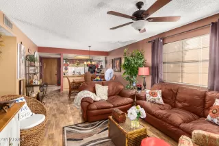 Photo #5: 6301552 Listing 