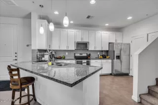 Photo #2: 6301757 Listing 