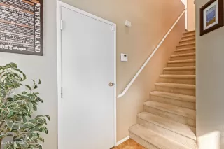 Photo #5: 6301836 Listing 