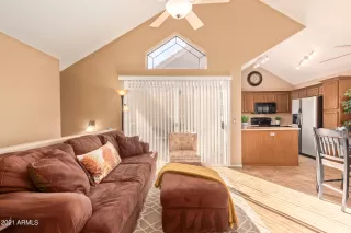 Photo #6: 6301836 Listing 