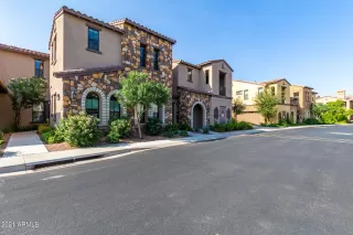 Photo #4: 6301897 Listing