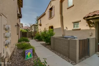 Photo #2: 6301956 Listing