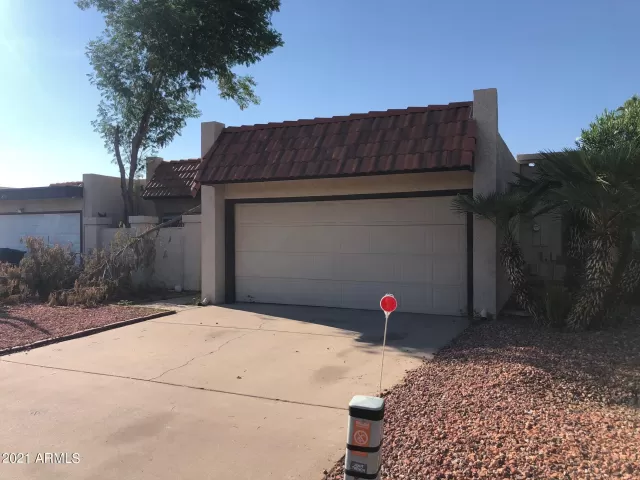 MLS: 6302128 Condo For Sale
