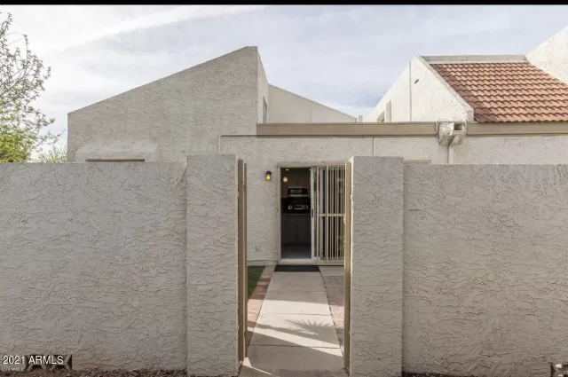 MLS: 6302343 Condo For Sale