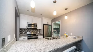 Photo #1: 6302343 Listing 