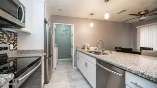 Photo #2: 6302343 Listing 