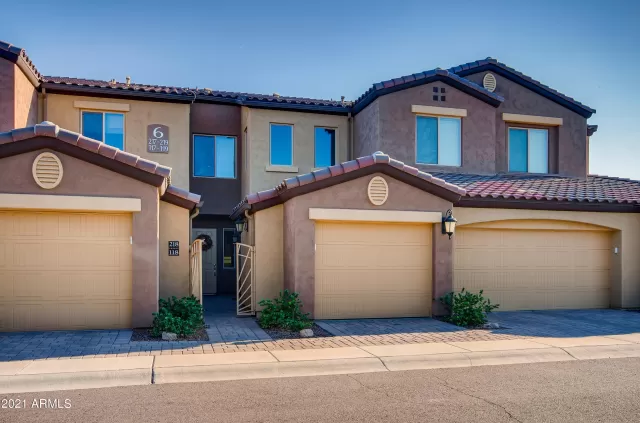 MLS: 6302437 Condo For Sale