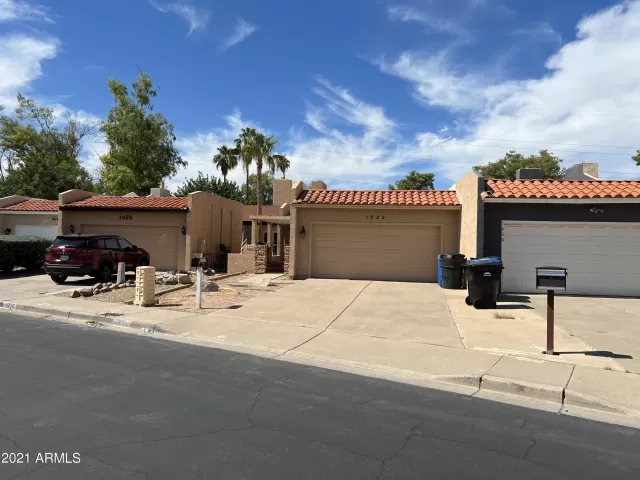 MLS: 6302680 Condo For Sale