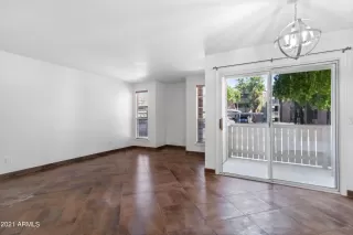 Photo #3: 6302829 Listing