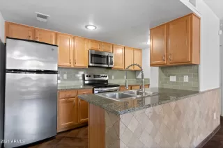 Photo #4: 6302829 Listing