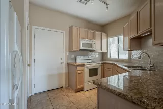 Photo #6: 6302904 Listing