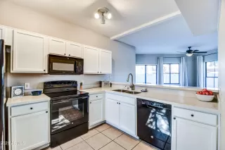 Photo #2: 6303221 Listing 