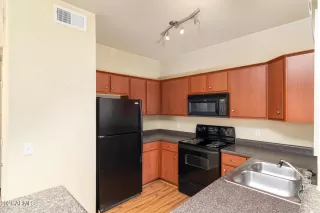 Photo #5: 6303320 Listing