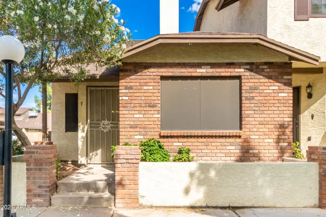 MLS: 6303448 Condo For Sale