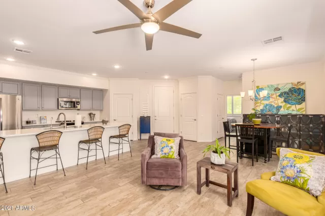 MLS: 6303733 Condo For Sale