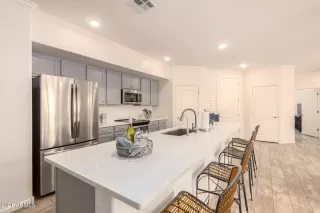 Photo #5: 6303733 Listing