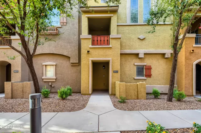 MLS: 6304147 Condo For Sale