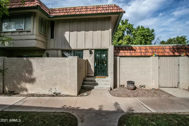 MLS: 6304177 Condo For Sale