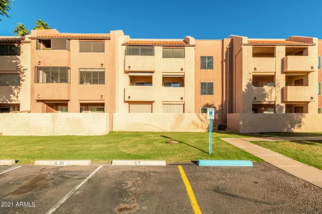 MLS: 6304679 Condo For Sale