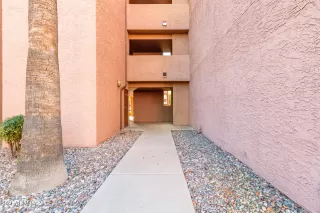 Photo #4: 6304679 Listing