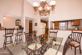 Photo #6: 6304940 Listing 