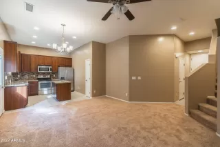 Photo #3: 6305086 Listing