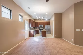 Photo #5: 6305086 Listing